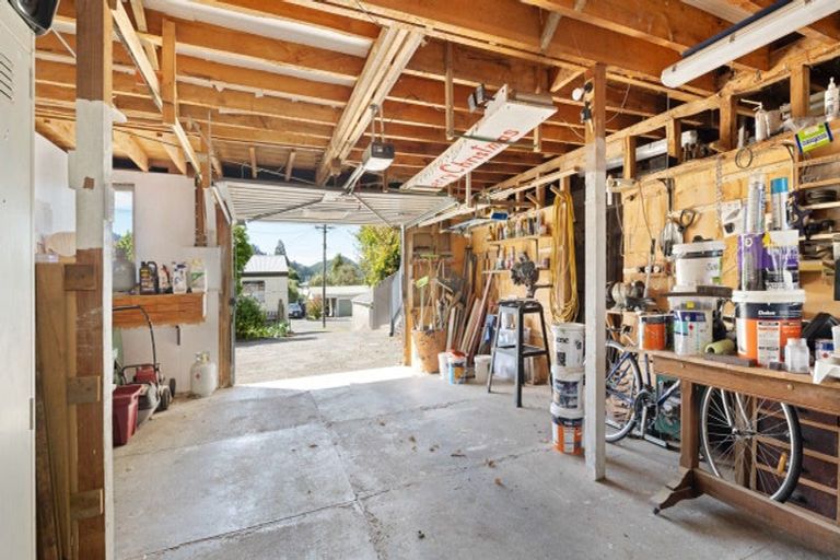 Photo of property in 20a Canterbury Street, Picton, 7220