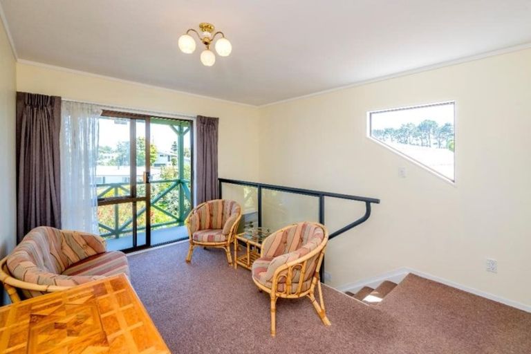 Photo of property in 38 Makora Road, Otaihanga, Paraparaumu, 5036