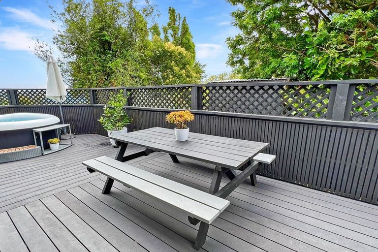 Photo of property in 26 Brian Crescent, Stanmore Bay, Whangaparaoa, 0932