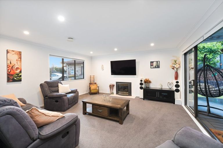 Photo of property in 10 Finsbury Place, Henderson, Auckland, 0612