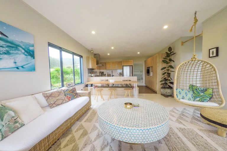 Photo of property in 333 Motutara Road, Muriwai, Waimauku, 0881