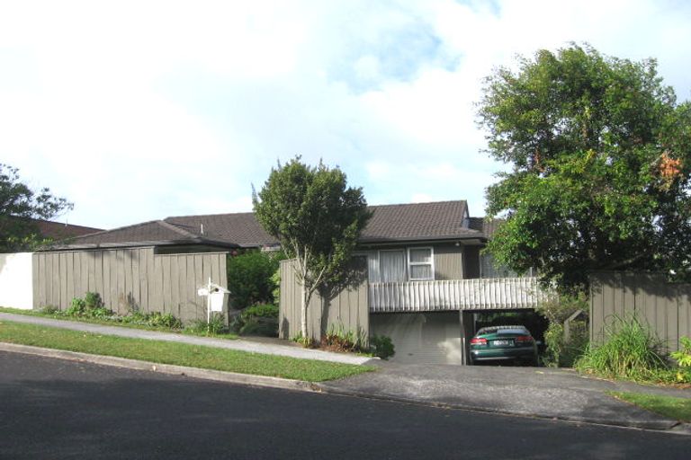 Photo of property in 6 Mappin Place, Chatswood, Auckland, 0626