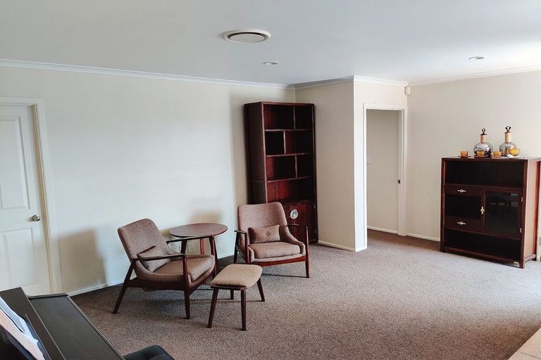 Photo of property in 19 Corrofin Drive, East Tamaki, Auckland, 2013