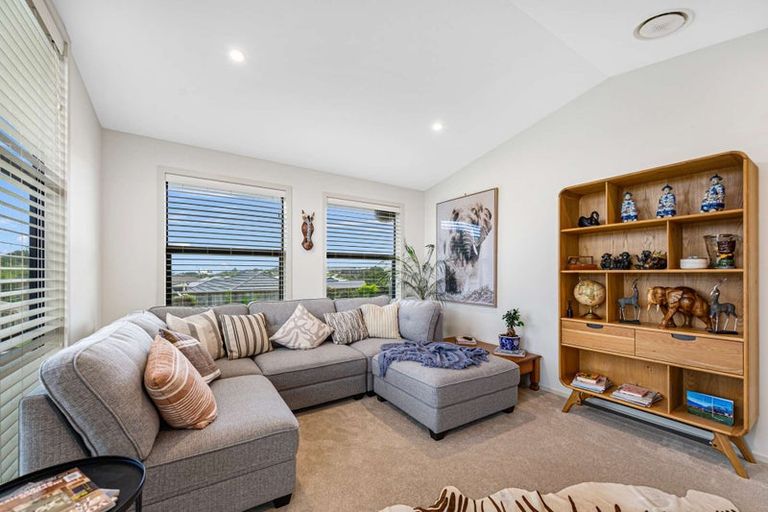 Photo of property in 45 Golf Vue Place, Castlecliff, Whanganui, 4501