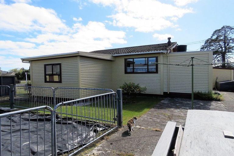 Photo of property in 20 Bentham Street, Westport, 7825