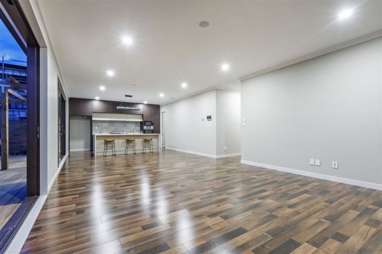 Photo of property in 17 Tawatawa Street, Long Bay, Auckland, 0630