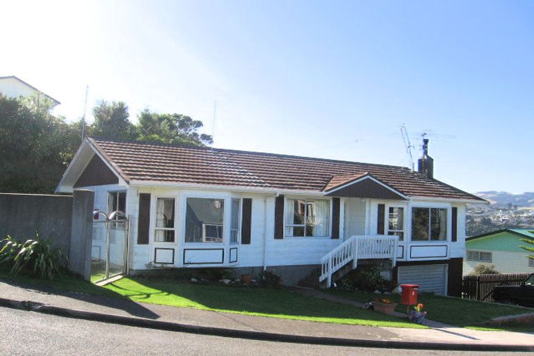 Photo of property in 6 Te Kiteroa Grove, Churton Park, Wellington, 6037