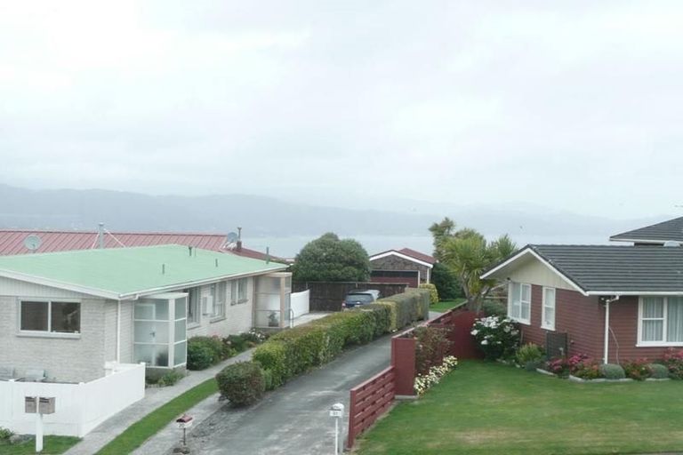 Photo of property in 5a Reese Jones Grove, Maungaraki, Lower Hutt, 5010