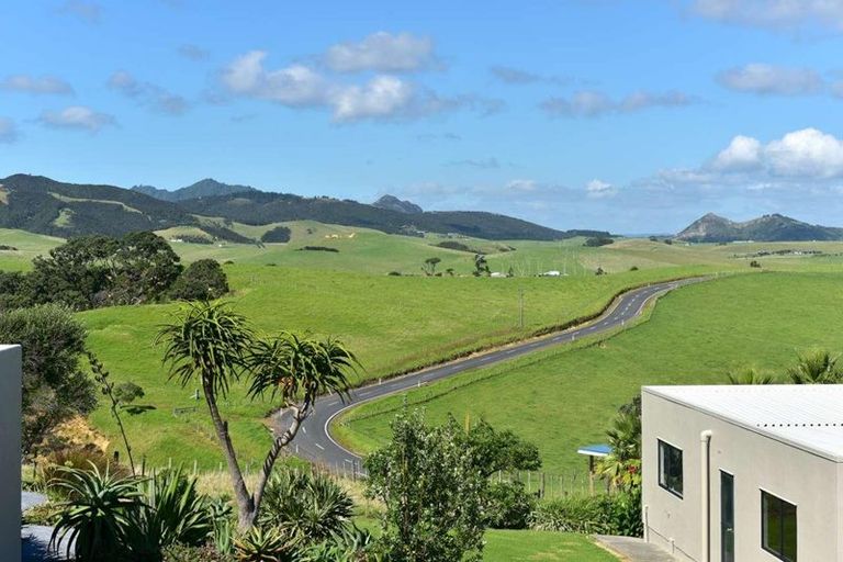 Photo of property in 696 Taiharuru Road, Taiharuru, Onerahi, 0192