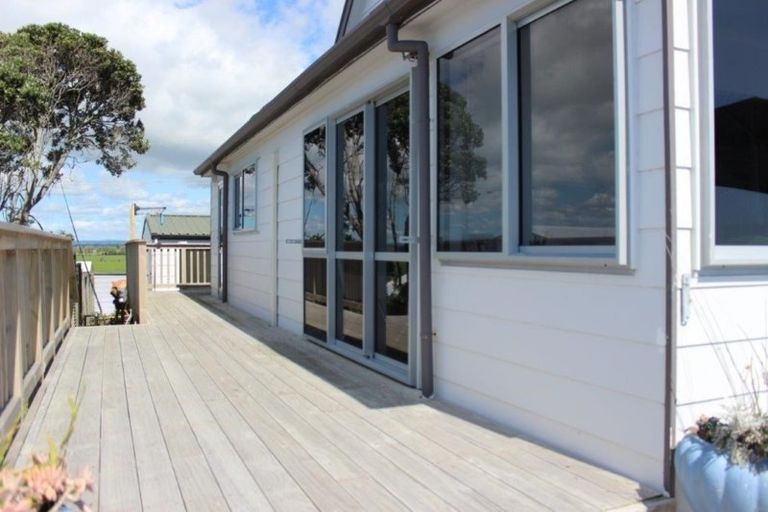 Photo of property in 169 Pukehina Parade, Pukehina, Te Puke, 3189