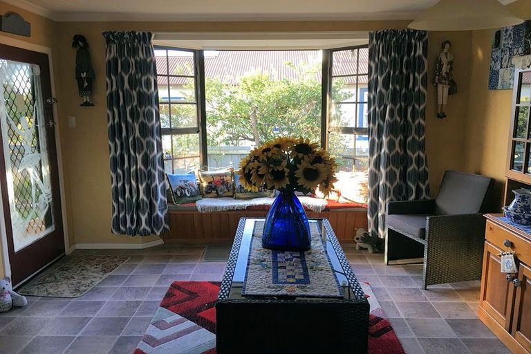 Photo of property in 20 Hughes Street, Waimate, 7924