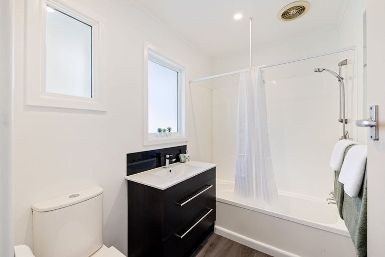 Photo of property in 51 Wayside Avenue, Burnside, Christchurch, 8053