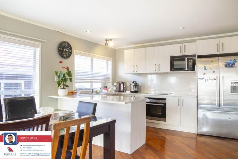 Photo of property in 2 Malters Place, Browns Bay, Auckland, 0630