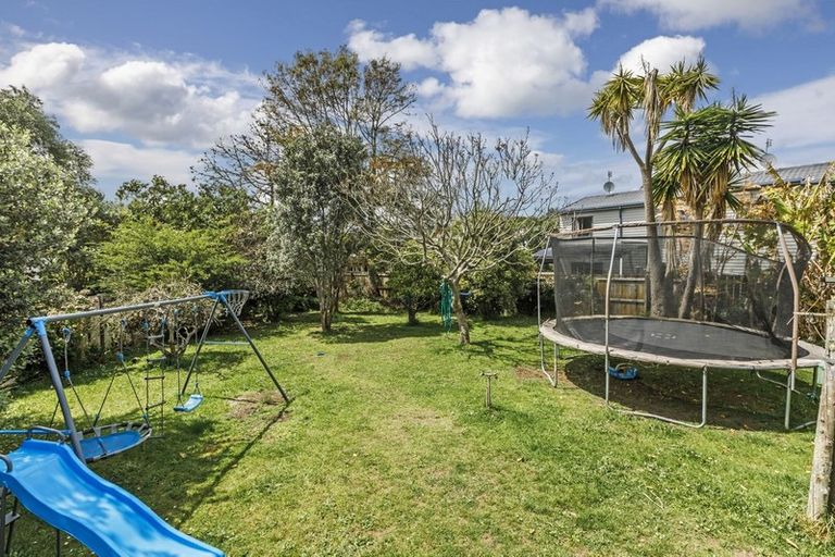 Photo of property in 34 West Coast Road, Glen Eden, Auckland, 0602