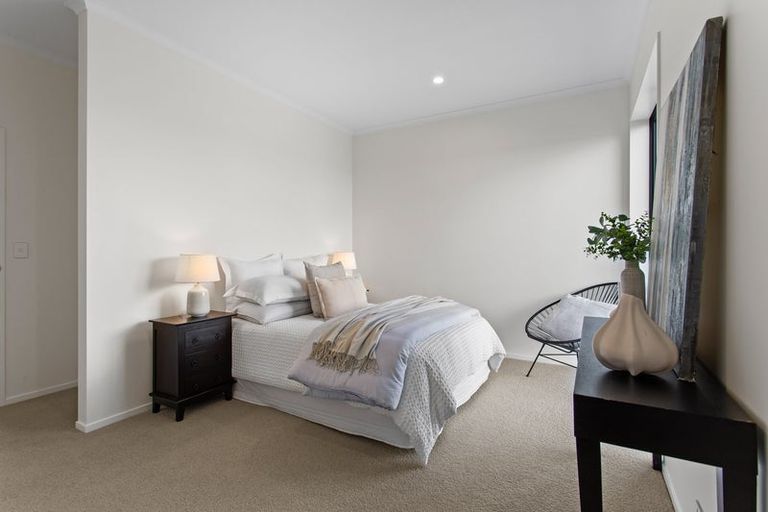 Photo of property in 15 Roundel Crescent, Whenuapai, Auckland, 0618