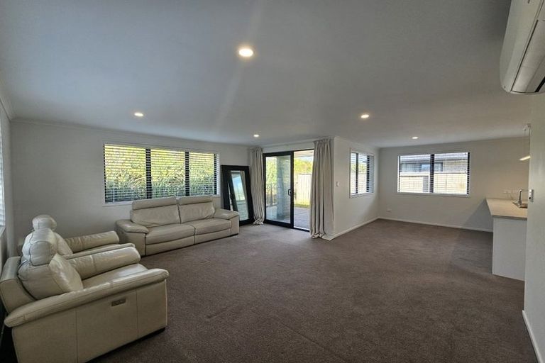Photo of property in 71 Hills View Drive, Papamoa, 3118