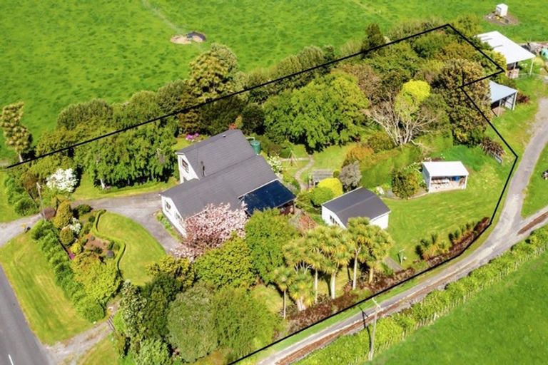 Photo of property in 41 Ball Road, Kakaramea, Patea, 4598