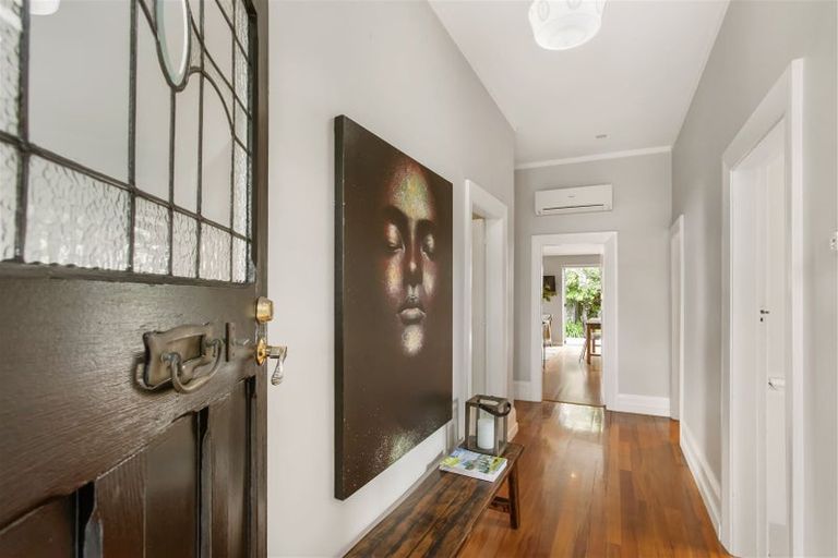 Photo of property in 216 Springfield Road, St Albans, Christchurch, 8014