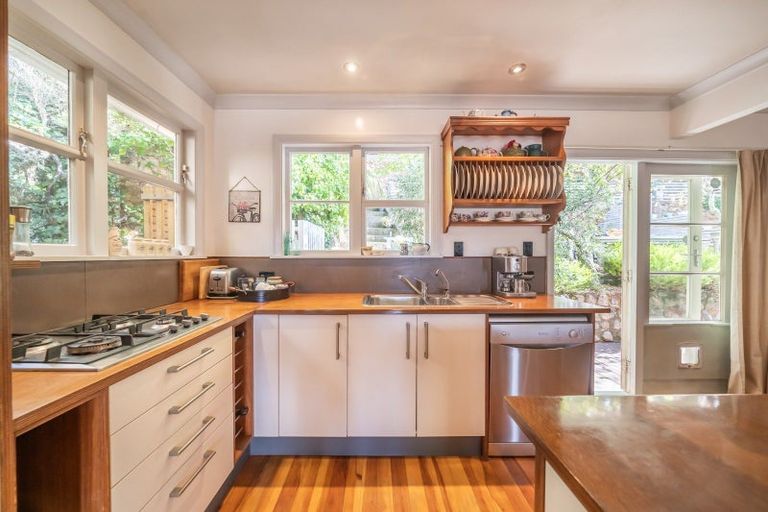 Photo of property in 121 Wainuiomata Road, Wainuiomata, Lower Hutt, 5014