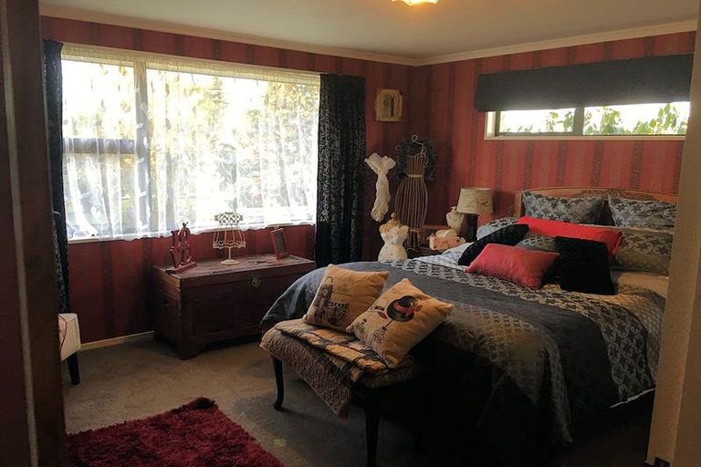 Photo of property in 20 Hughes Street, Waimate, 7924