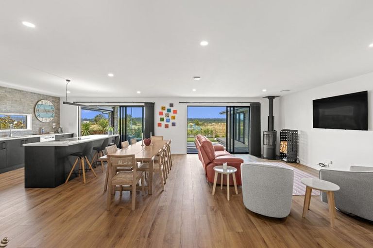 Photo of property in 62 The Esplanade, Pegasus, 7612