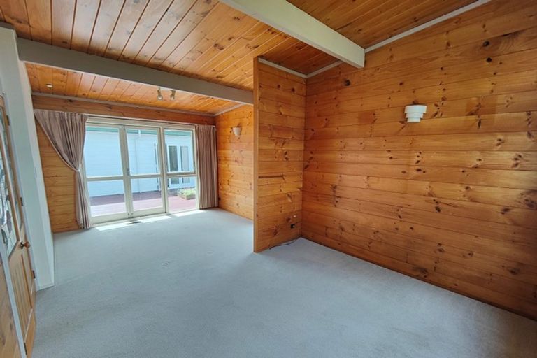 Photo of property in 16 Callard Place, Riverlea, Hamilton, 3216