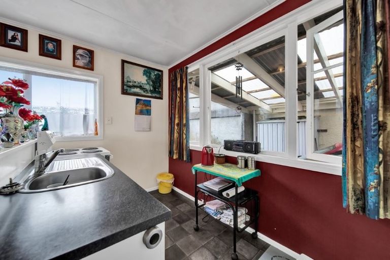 Photo of property in 3/24 Hori Street, Vogeltown, New Plymouth, 4310