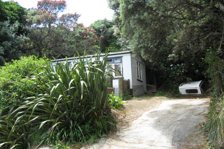 Photo of property in 9 Berridge Road, Muriwai, 0881