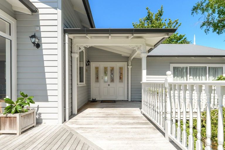 Photo of property in 47 Waikite Road, Welcome Bay, Tauranga, 3112
