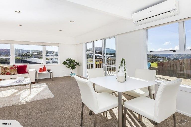 Photo of property in 27b Cypress Drive, Maungaraki, Lower Hutt, 5010