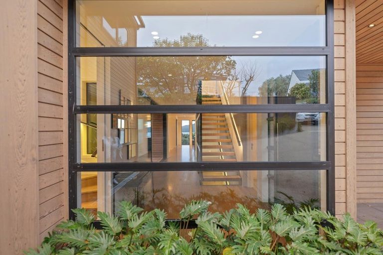 Photo of property in 24 Seacliffe Avenue, Belmont, Auckland, 0622