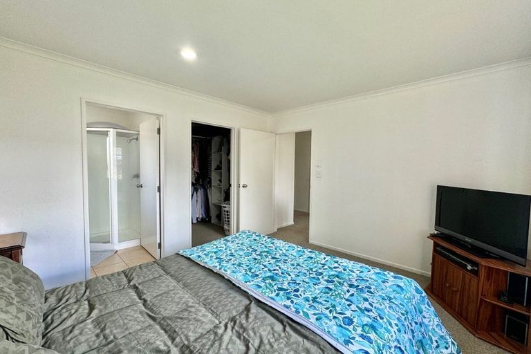 Photo of property in 8 Ettrick Lane, Papakura, 2110