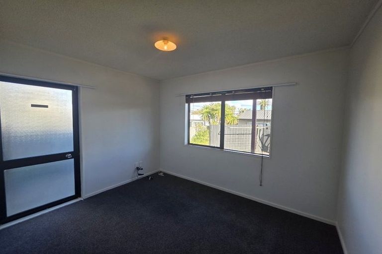 Photo of property in 128a Karewa Parade, Papamoa Beach, Papamoa, 3118