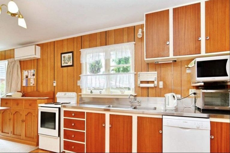 Photo of property in 222 Avonhead Road, Avonhead, Christchurch, 8042