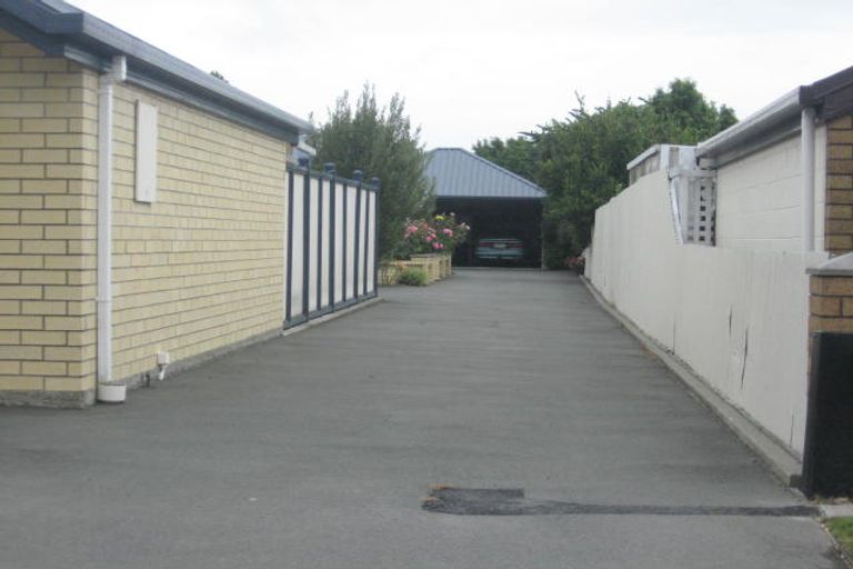 Photo of property in 2/30 Bowen Street, Upper Riccarton, Christchurch, 8041