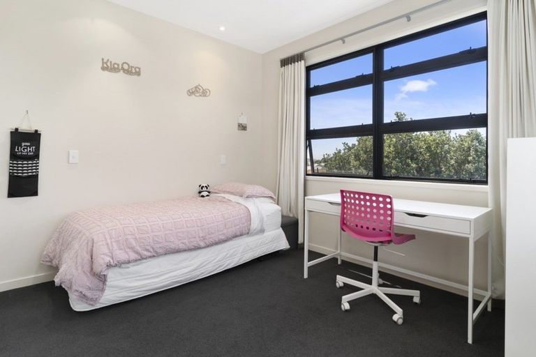 Photo of property in 6 Ella Place, Papamoa Beach, Papamoa, 3118