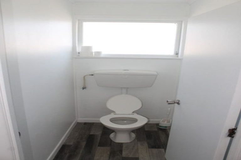 Photo of property in 16 Michelle Place, Mangere, Auckland, 2022