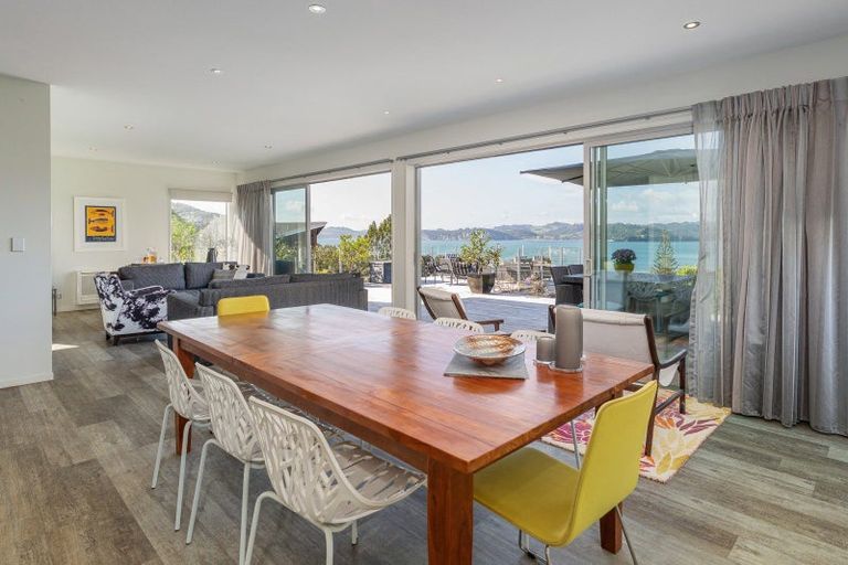 Photo of property in 11 Puriri Place, Whitianga, 3510