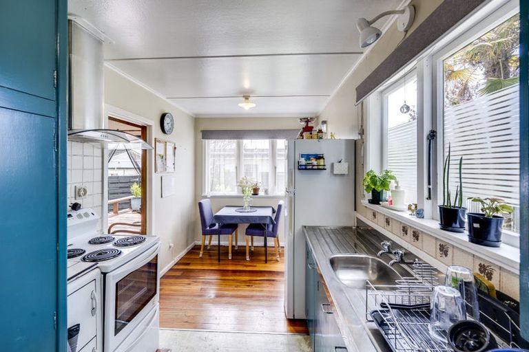 Photo of property in 160 Nuffield Avenue, Marewa, Napier, 4110