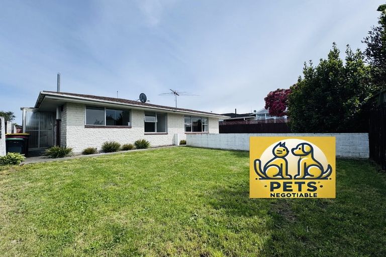 Photo of property in 2/290 Avonhead Road, Avonhead, Christchurch, 8042