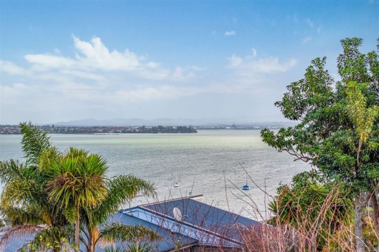 Photo of property in 20 Rugby Road, Birkenhead, Auckland, 0626