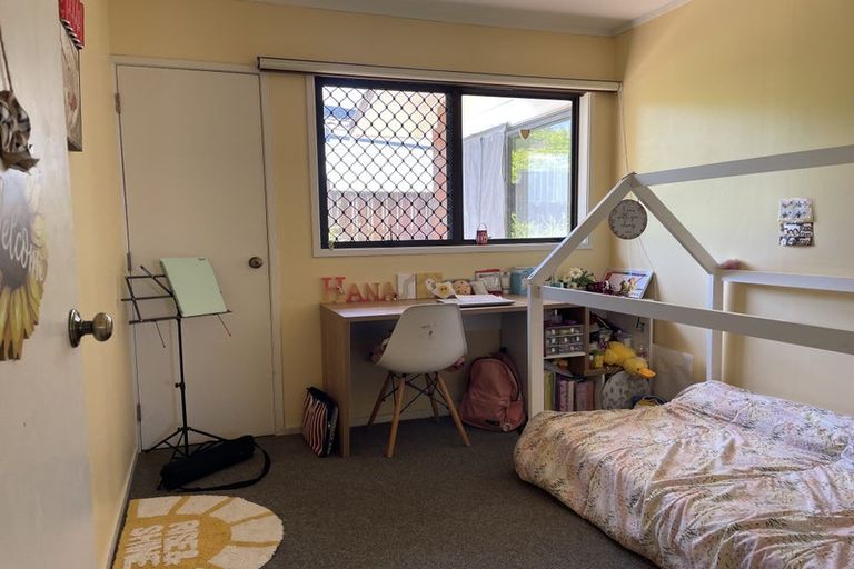 Photo of property in 24 Dianne Louise Drive, Half Moon Bay, Auckland, 2012