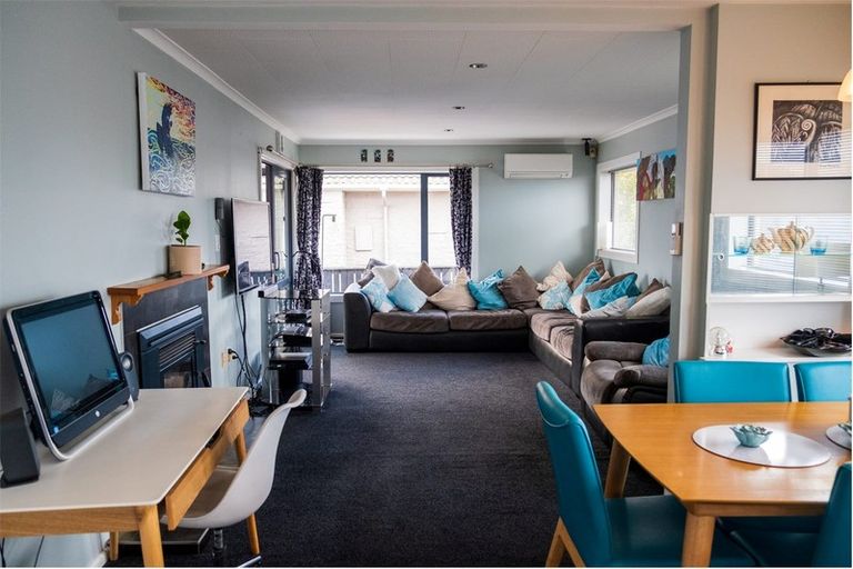 Photo of property in 103 Effingham Street, North New Brighton, Christchurch, 8083