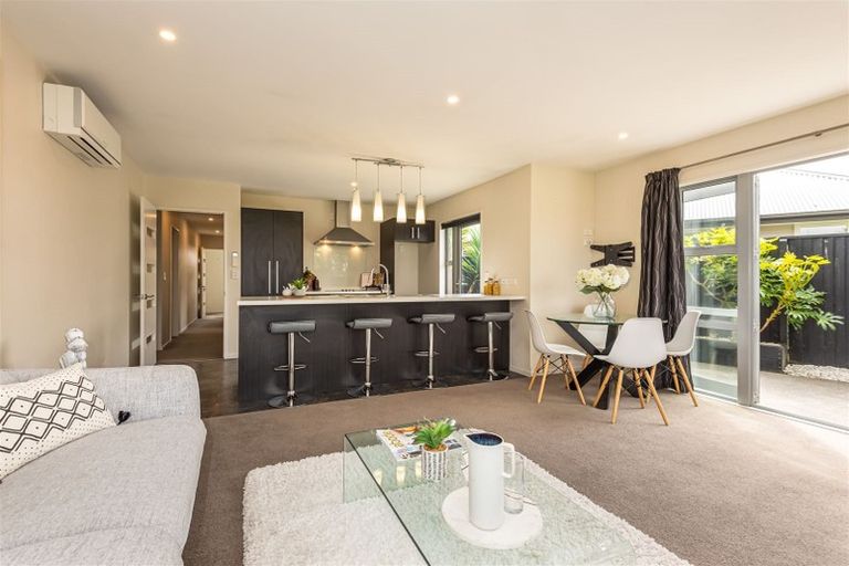 Photo of property in 18 Millesimes Way, Yaldhurst, Christchurch, 8042