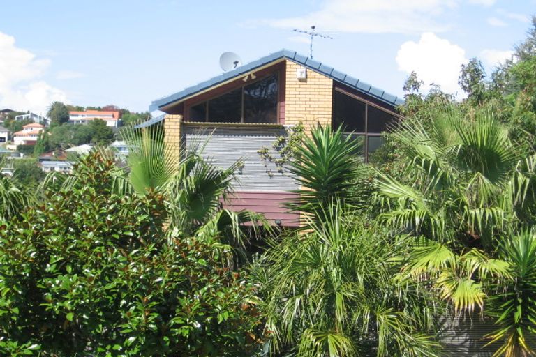 Photo of property in 1/33 Masterton Road, Rothesay Bay, Auckland, 0630