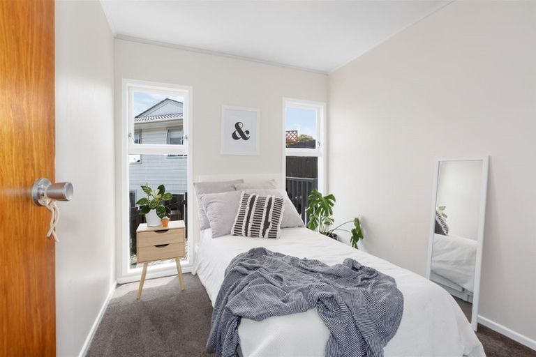 Photo of property in 5 Spey Place, Papakowhai, Porirua, 5024