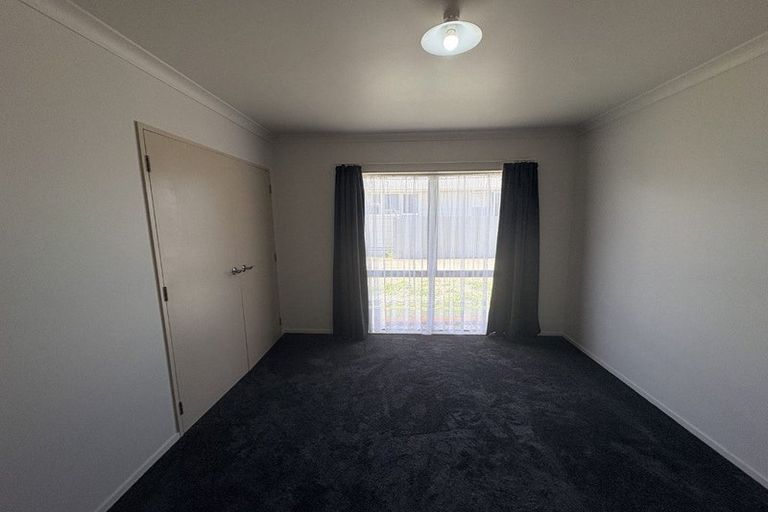 Photo of property in 61 Lipscombe Crescent, Havelock North, 4130