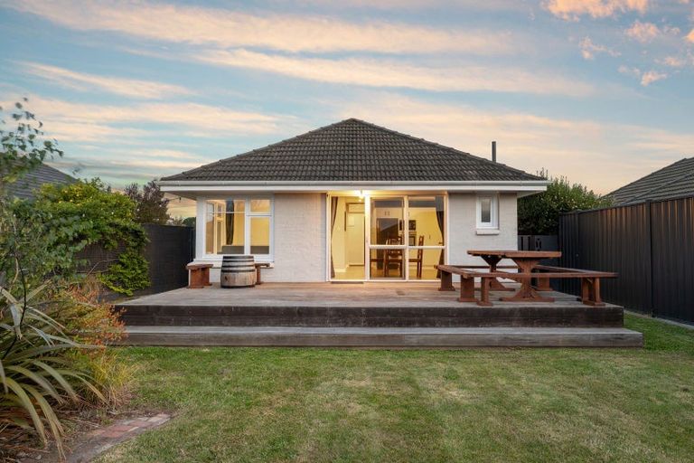 Photo of property in 59 Charlcott Street, Burnside, Christchurch, 8053