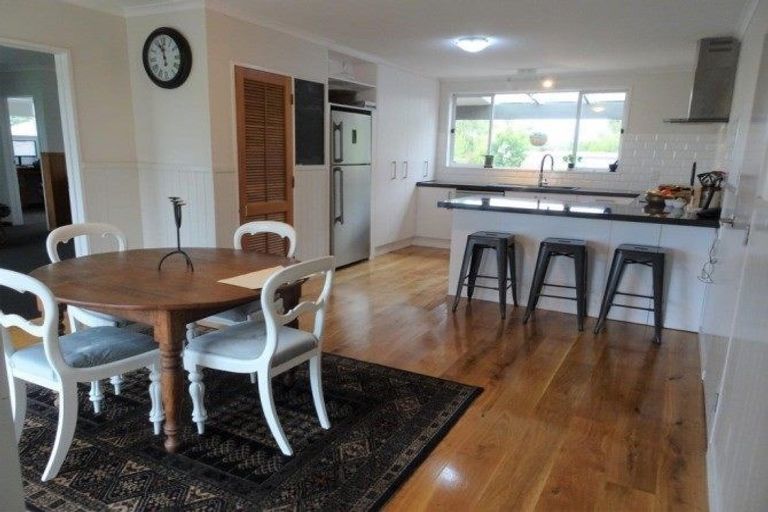 Photo of property in 2147 Lake Brunner Road, Inchbonnie, Kumara, 7875
