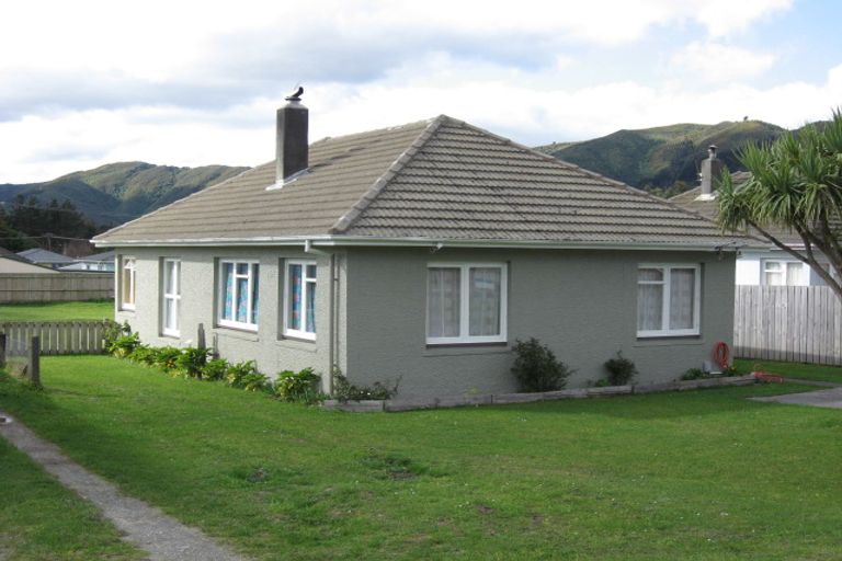 Photo of property in 52 Wainuiomata Road, Wainuiomata, Lower Hutt, 5014